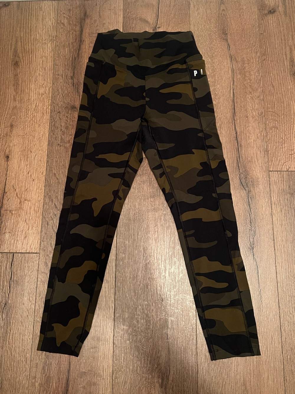 PINK Camo Leggings in Olive & Black